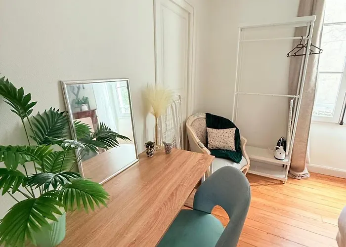 Apartment Cosy Amber - T3 - Place Verdun & Parking Pau
